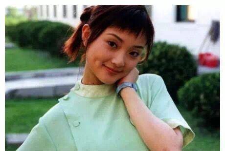 娱乐吃瓜艺人出道前改名,揭秘娱乐吃瓜艺人改名背后的故事